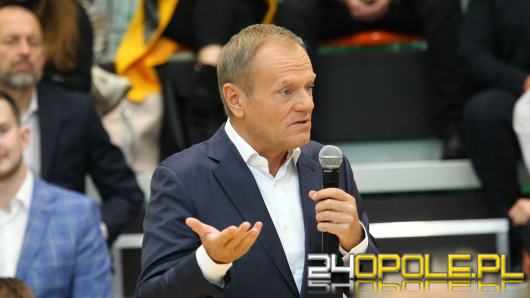 Donald Tusk w Kluczborku: Są minimum trzy powody, żeby odsunąć PiS od władzy