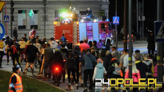 Miłośnicy rolek przejechali ulicami Opola. Za nami kolejna edycja Nightskatingu 