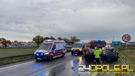 Zderzenie samochodu ciężarowego i osobowych na obwodnicy Opola