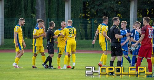 Stal Brzeg nadal na dnie 3 ligi. 