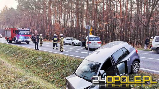 Niebezpieczny poranek na Opolszczyźnie. Zderzenie pojazdów na trasie Chobie - Mnichus