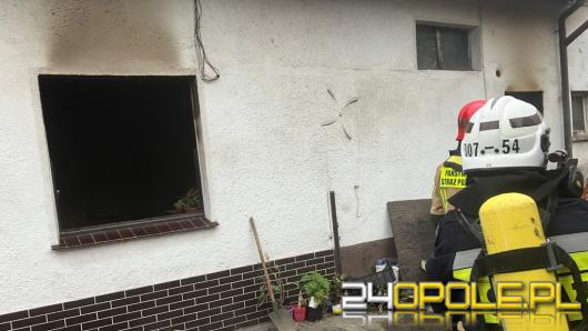 6 zastępów straży gasiło pożar w domu w Złotnikach