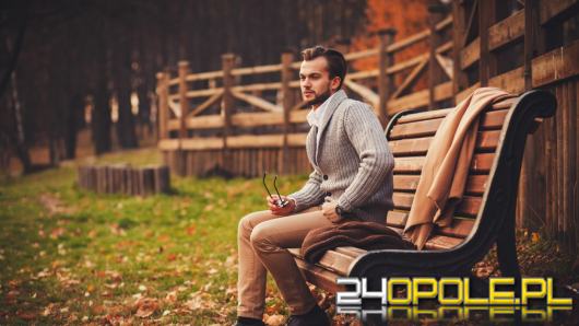 Odkryj swój styl na jesień - postaw na modne swetry męskie