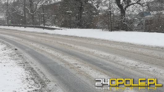 Śnieg nie odpuszcza. Na drogach panują ekstremalne warunki