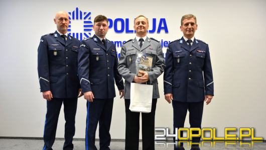 Mł. insp. Maciej Milewski po 30 latach pożegnał się z mundurem