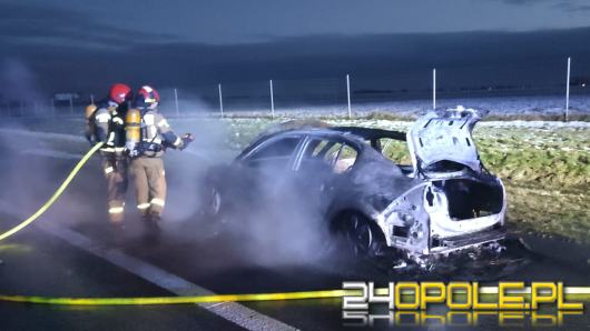 Pożar samochodu osobowego na Autostradzie A4