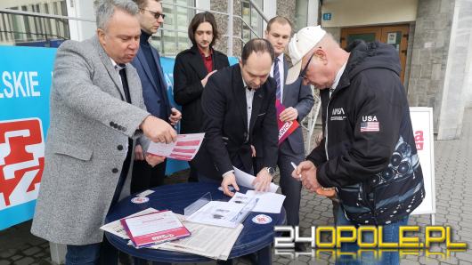 Dziedziczenie emerytury i bezpłatne posiłki dla dzieci w szkole. Można się podpisać