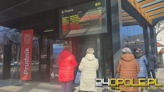 Oficjalne otwarcie dworca autobusowego w Prudniku przyciągnęło tłumy mieszkańców