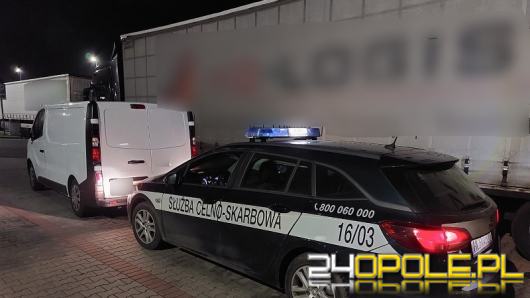 Wiózł uchodźców z Syrii autostradą A4. Wpadł w Radziejowicach