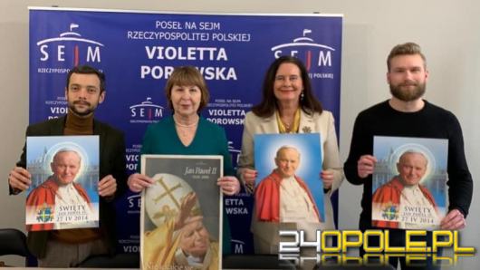 Violetta Porowska: "Brońmy Papieża"!