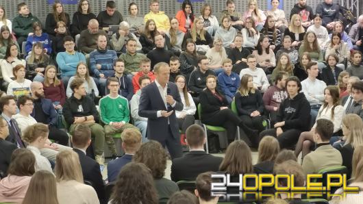 Donald Tusk w Opolu. Duża frekwencja w Studenckim Centrum Kultury