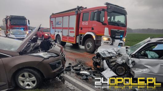 Wypadek w powiecie namysłowskim. Cztery osoby trafiły do szpitala