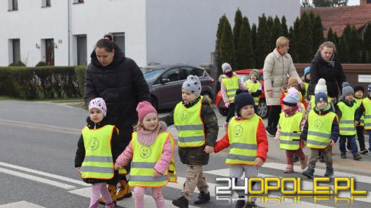 Kolejne przejście dla pieszych z sygnalizacją świetlną otwarto w Złotnikach