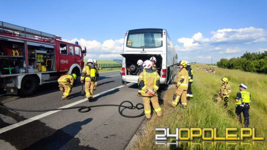 Pożar autokaru na A4. Przewoził dzieci