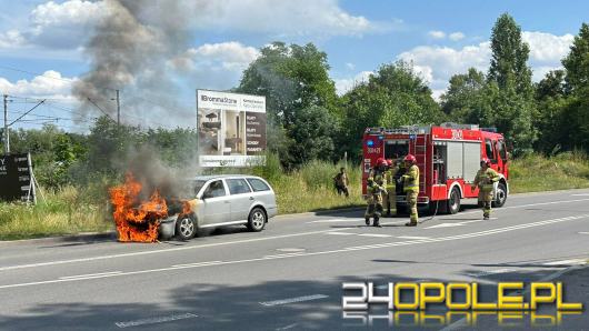 Pożar osobówki na Alei Przyjaźni w Opolu