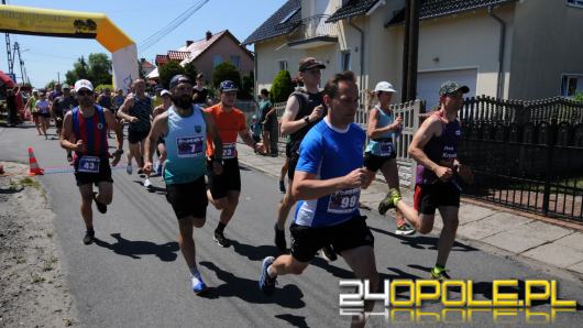 Pogoda dała się we znaki ale dali radę. Za nami Rodzinne Podbiegi w Komprachcicach