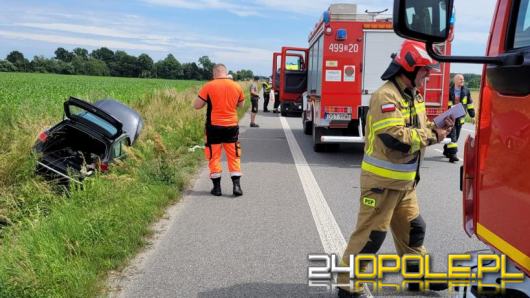 Trzy osoby, w tym 5-miesięczne dziecko poszkodowane w zdarzeniu drogowym na dw 426