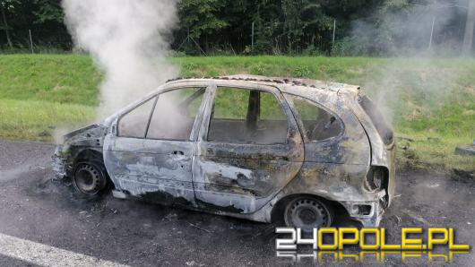 Pożar samochodu osobowego na autostradzie A4