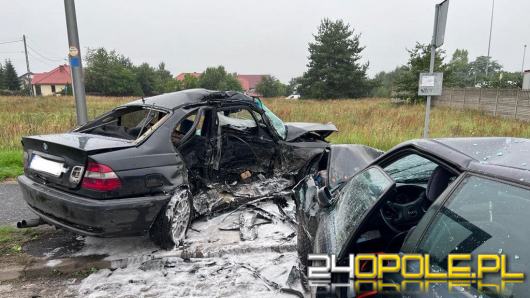 Zderzenie pojazdów w Namysłowie. Obaj kierowcy trafili do szpitala