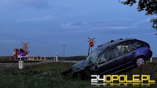 Wjechał pod szynobus. Poszkodowany zabrany przez śmigłowiec do szpitala