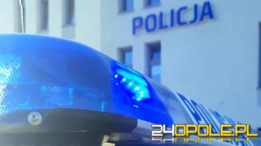 Pijany motorowerzysta próbował uciec przed policjantami do lasu