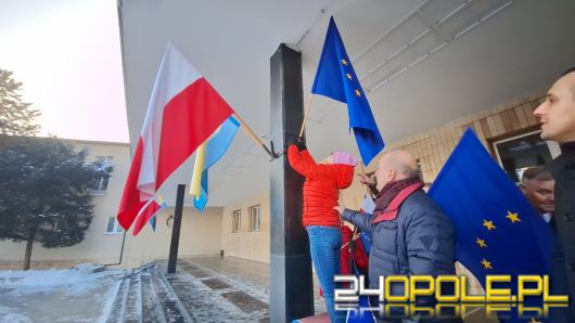 Flaga Unii Europejskiej wróciła na Urząd Wojewódzki w Opolu