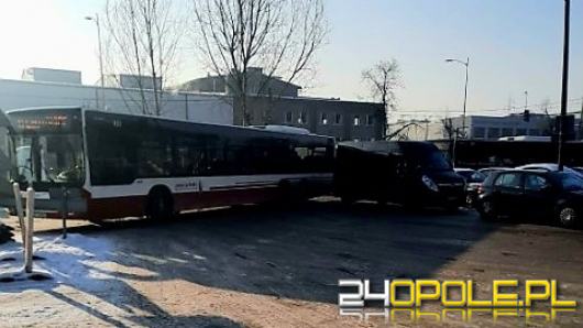 Blokada autobusów na pętli przy Dambonia. Problem znów się powtarza