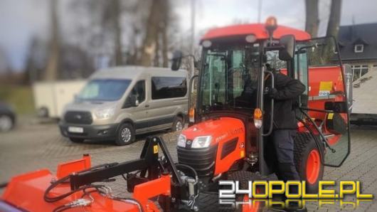 Pod osłoną nocy mieli skraść mini traktor wraz z osprzętem