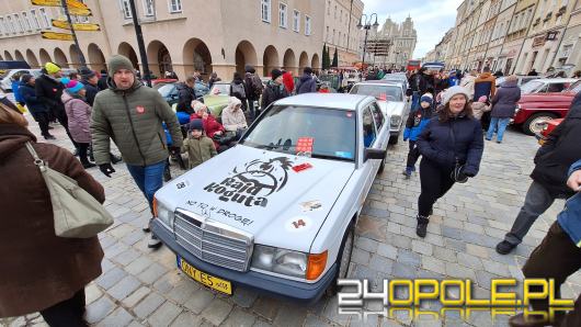 Pojazdy zabytkowe na Rynku. Gratka dla fanów "staroci" 