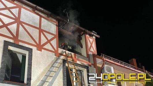 Strażacy gasili płonący balkon w Kędzierzynie-Koźlu 