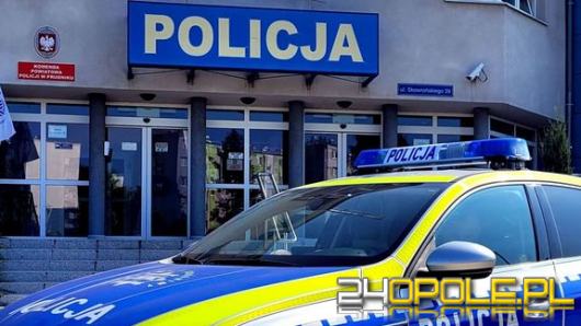 Wziął dwie butelki alkoholu i schował do kieszeni kurtki.... zauważyli to policjanci 