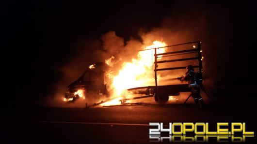 Pożar samochodu dostawczego na autostradzie A4