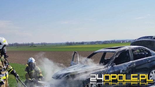 Pożar BMW na DK45