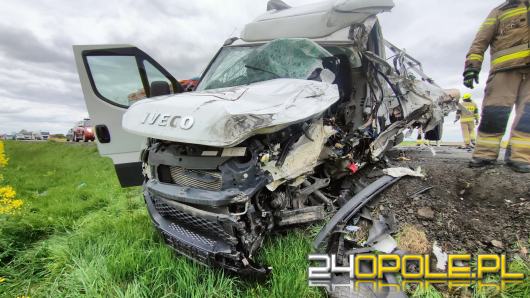 Wypadek na DK11 w Kluczborku. Na miejscu lądował LPR. Droga zablokowana