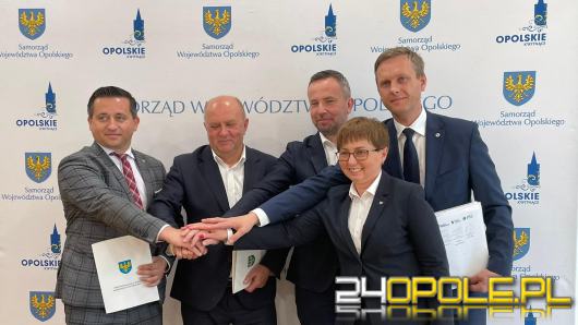 Koalicja Sejmiku Wojewódzkiego podpisała oficjalną umowę współpracy