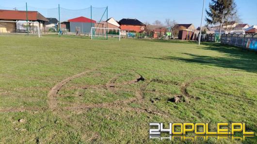 Zniszczone boisko w Głogówku - sprawcą 15-latek 