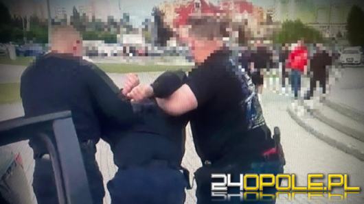  Błyskawiczna reakcja nyskich policjantów na kibolskie wybryki (WIDEO) 