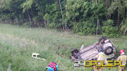 Dachowanie samochodu na A4 pod Opolem, kierowca odnaleziony kilometr dalej