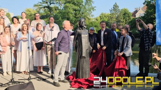 Ewa Demarczyk wraca do Opola - nowy pomnik uroczyście odsłonięty