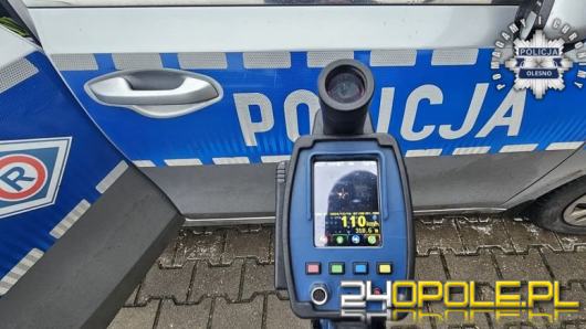 Uciekała pijana przed policją. Brawurową jazdę zakończyła w polu