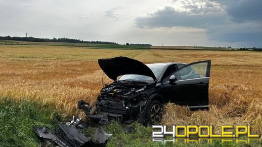 DK 11 w Gołkowicach. Samochód osobowy dachował po zderzeniu z ciężarówką