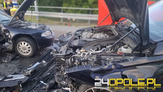 Wypadek na ulicy Niemodlińskiej. Dwie osoby w stanie krytycznym (WIDEO)
