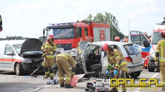 Wypadek na DK94 między Skorogoszczą a Łosiowem - droga zablokowana