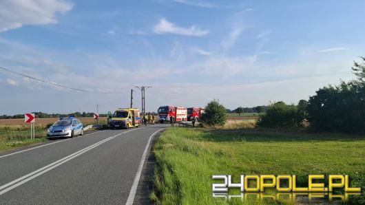 Motocyklista uderzył w bariery na DK39. Ruch odbywa się wahadłowo
