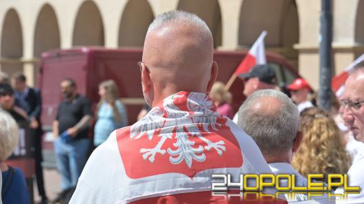 "Stop imigracji" - wiec Konfederacji na opolskim Rynku
