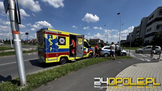 Potrącenie rowerzystki na Alei Solidarności w Opolu. Kobieta trafiła do szpitala