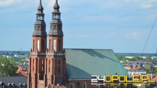8-procentowy podatek na Kościół? Kontrowersyjna propozycja trafiła do Senatu