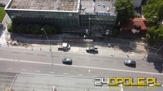Nowa droga dla pieszych i rowerów powstaje przy pływalni Akwarium
