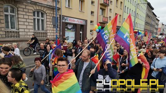 Ruch Narodowy krytykuje wsparcie miasta dla Stowarzyszenia Tęczowe Opole i Marszu Równości