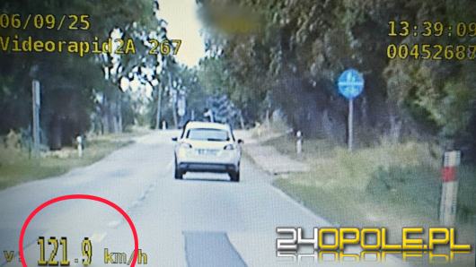 70-latek pędził przez miasto, mając 121 km/h na liczniku
